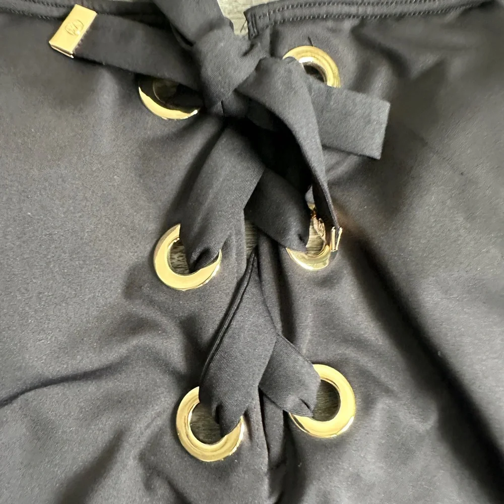 MICHAEL Michael Kors Black and Gold Detail Accessory - Picture 4 of 11